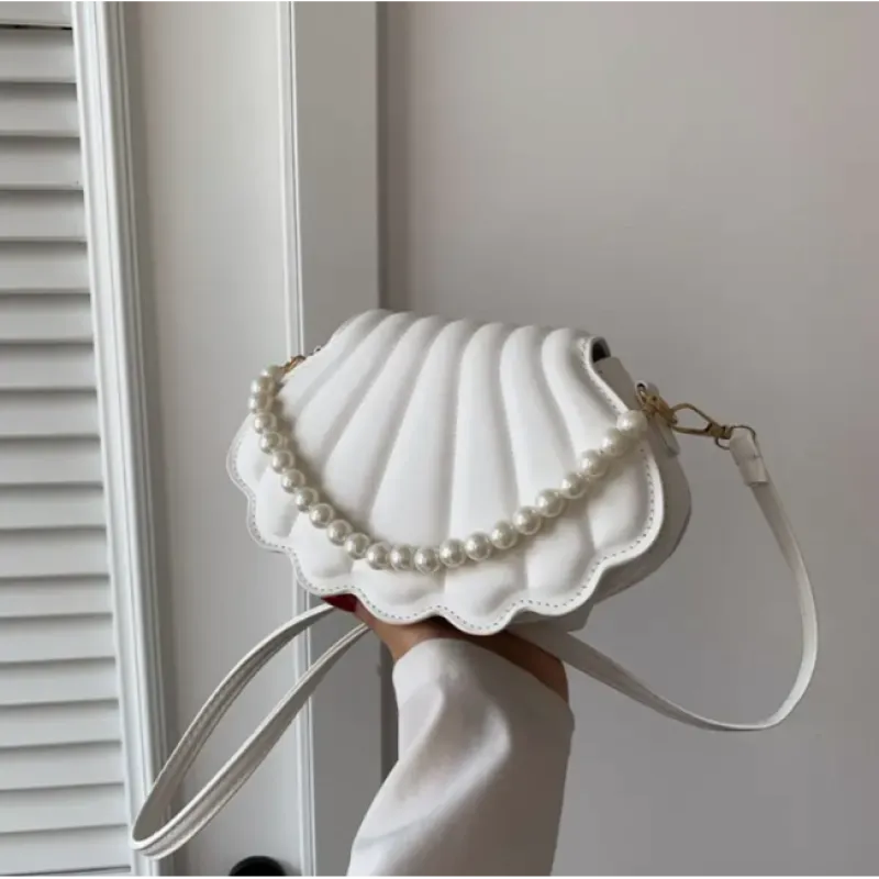 کیف صدفی سفید