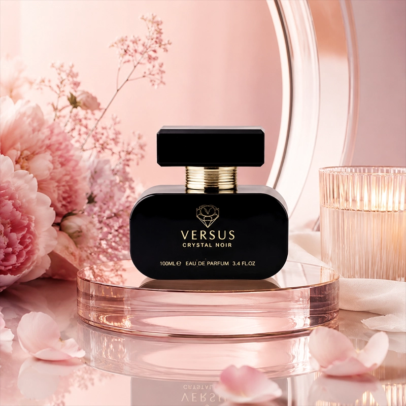 ادکلن Versus Crystal Noir زنانه با شیشه مشکی و طراحی لوکس