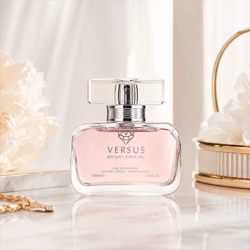 خرید ادکلن Versus Bright Crystal با بطری شفاف و درپوش کریستالی تراش‌خورده